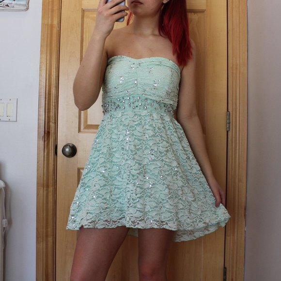 Homecoming Dress - Picture 1 of 6